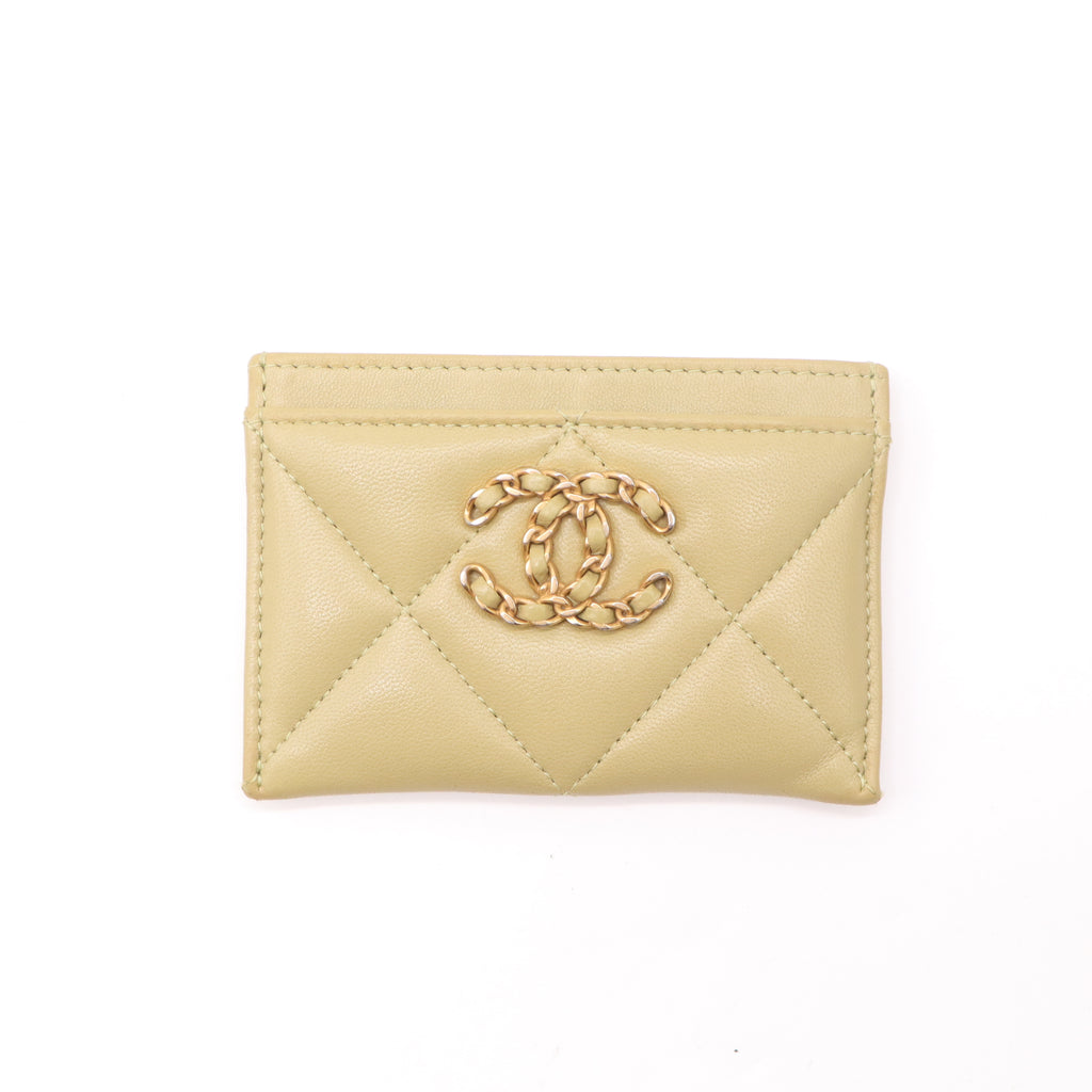 Chanel 19 Card Holder in Beige/Light Yellow Lambskin W22594