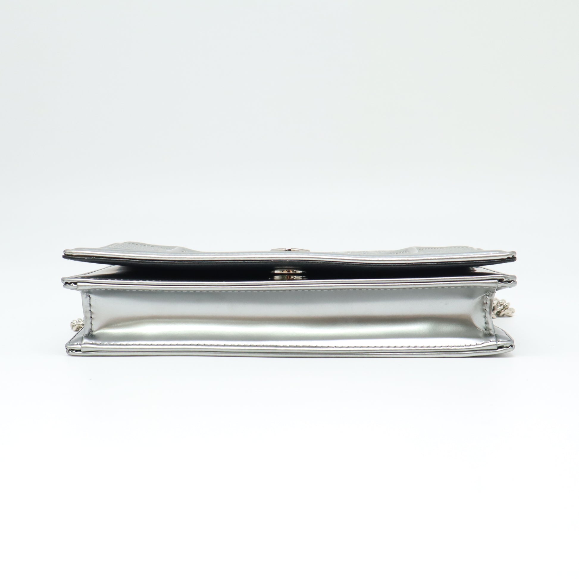 Diorama Wallet on Chain Cannage Embossed Calfskin B22416
