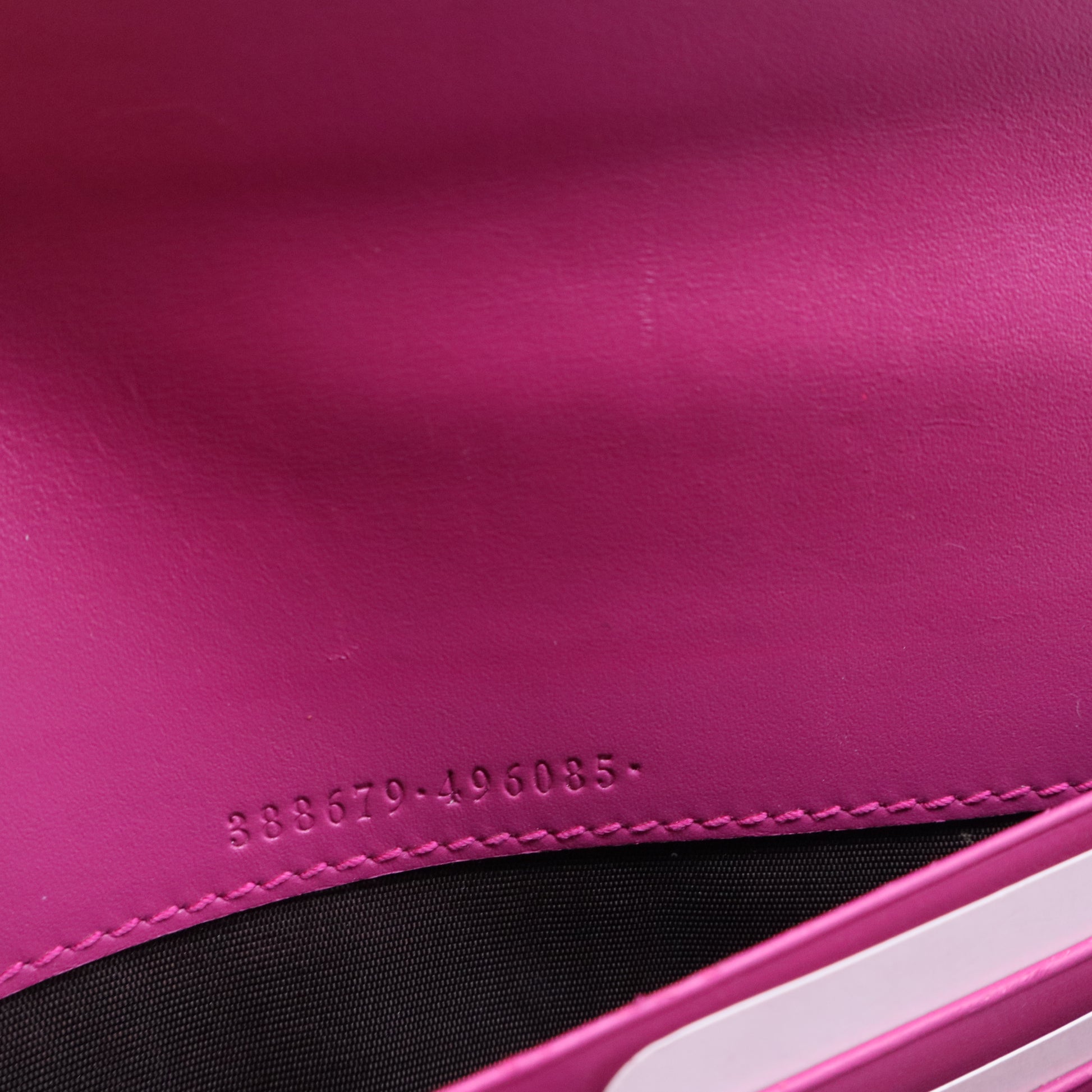 Bow Continental Wallet Guccissima Leather W20350