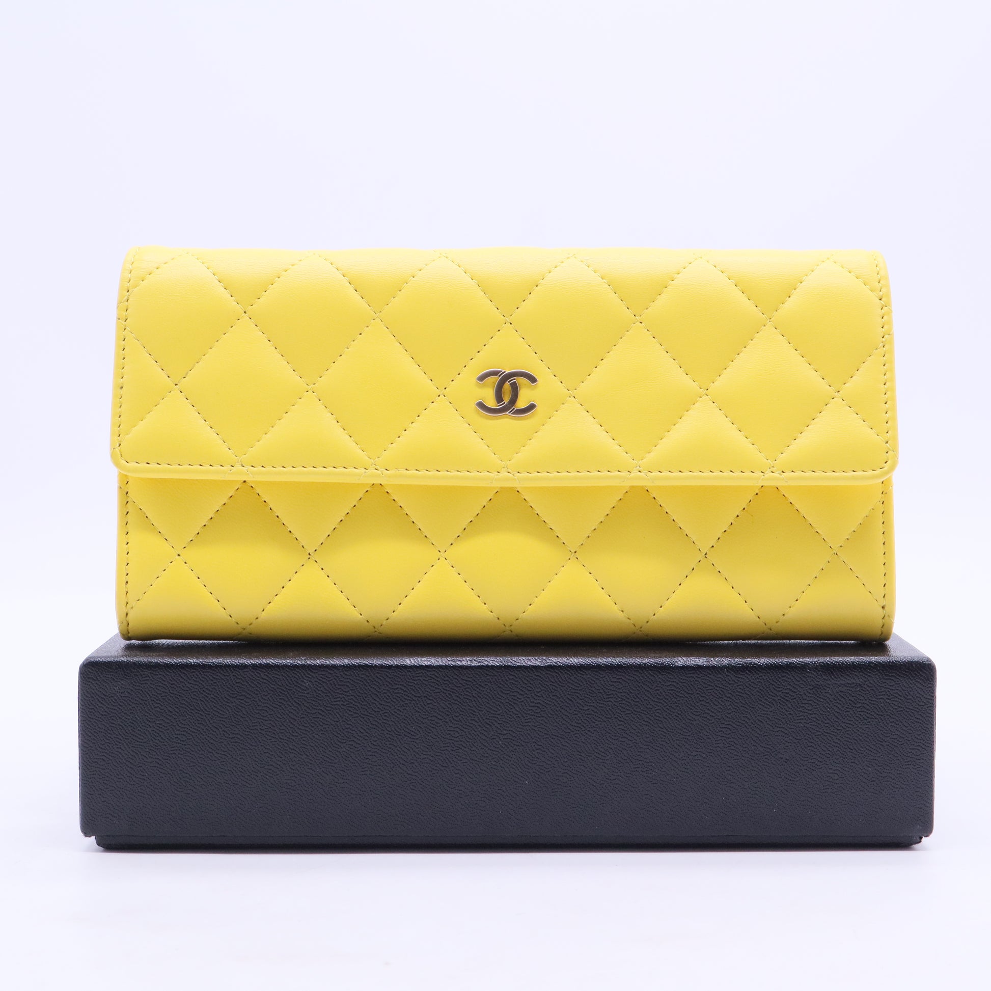 2014-2015 Interlocking CC Logo Continental Wallet W20343