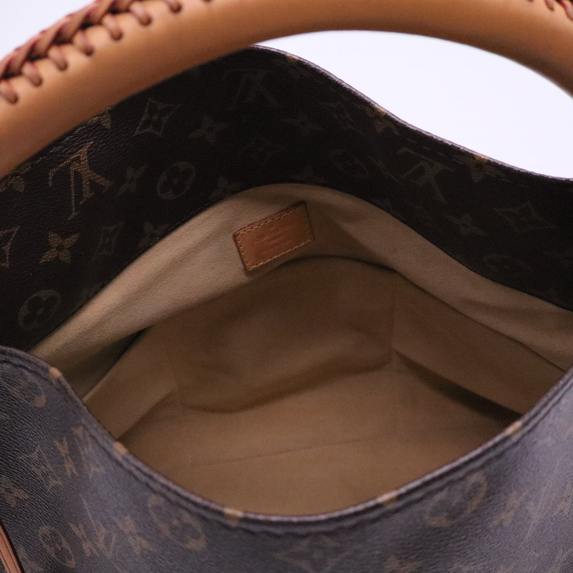 Artsy MM Monogram Handbag