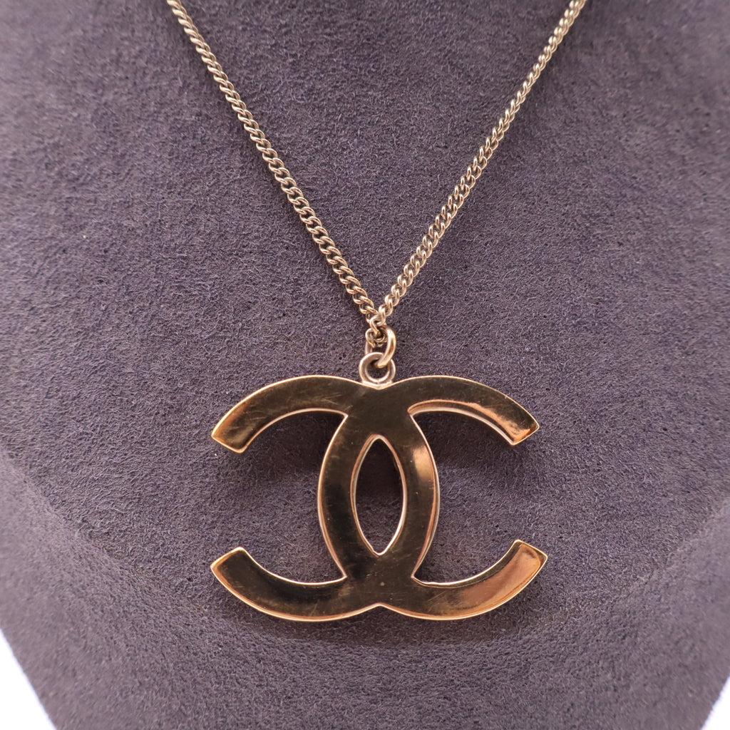 Chanel Baguette Crystal Quilted CC Pendant Necklace Gold twins W21532