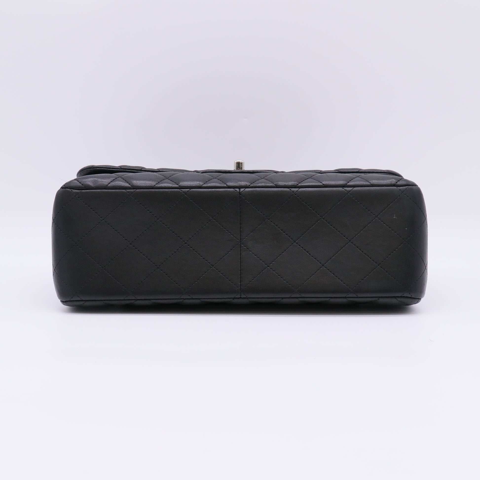 Classic Double Flap Bag Quilted Lambskin Jumbo B23289