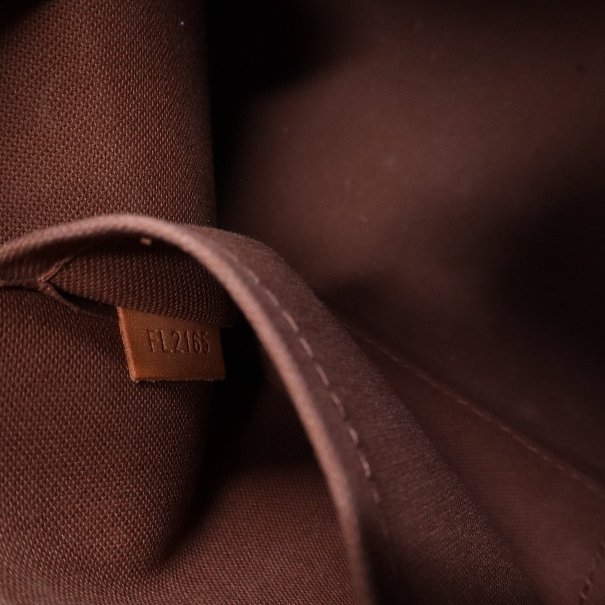 Louis Vuitton Alma BB leather handbag B11068 twins