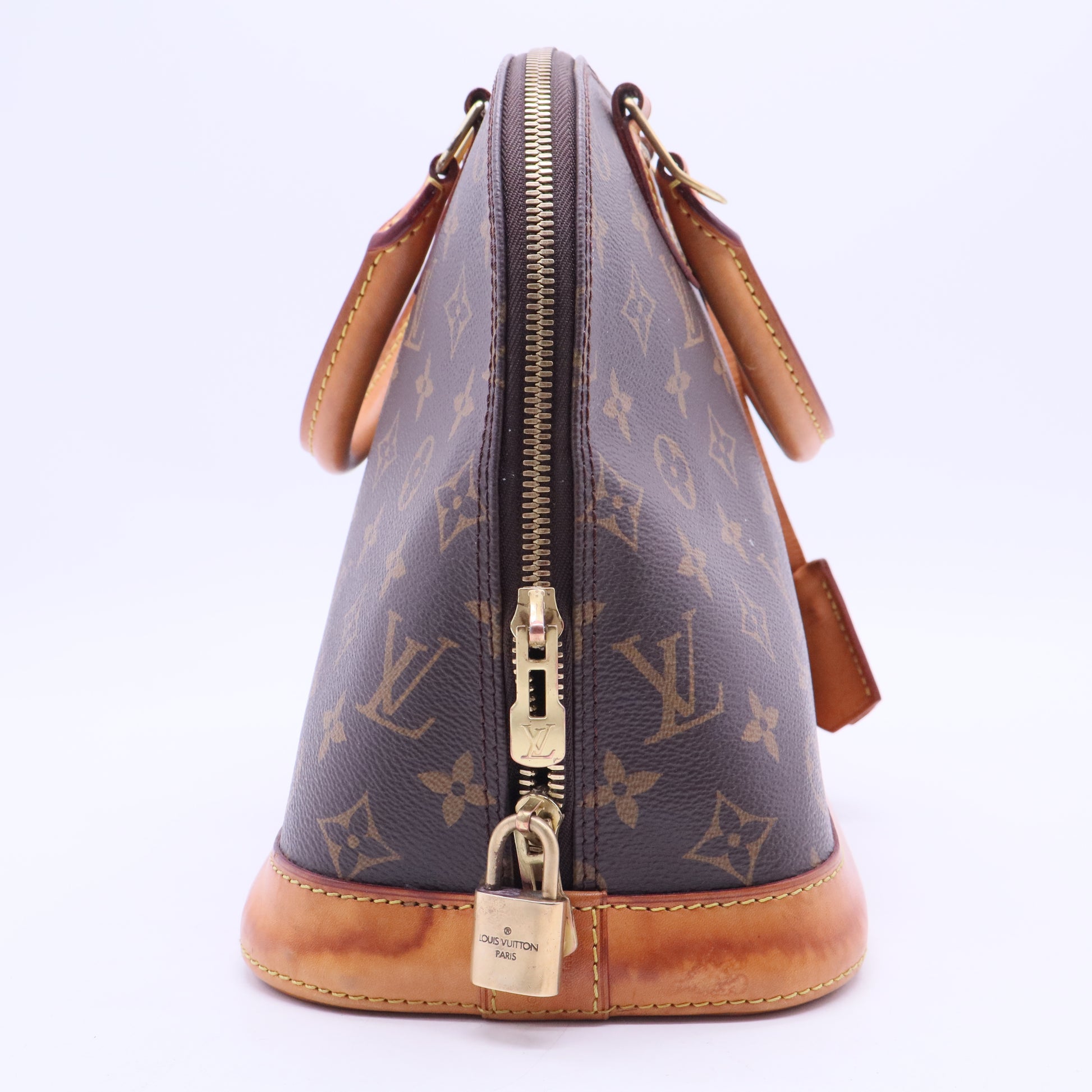 Louis Vuitton Alma BB leather handbag B11068 twins