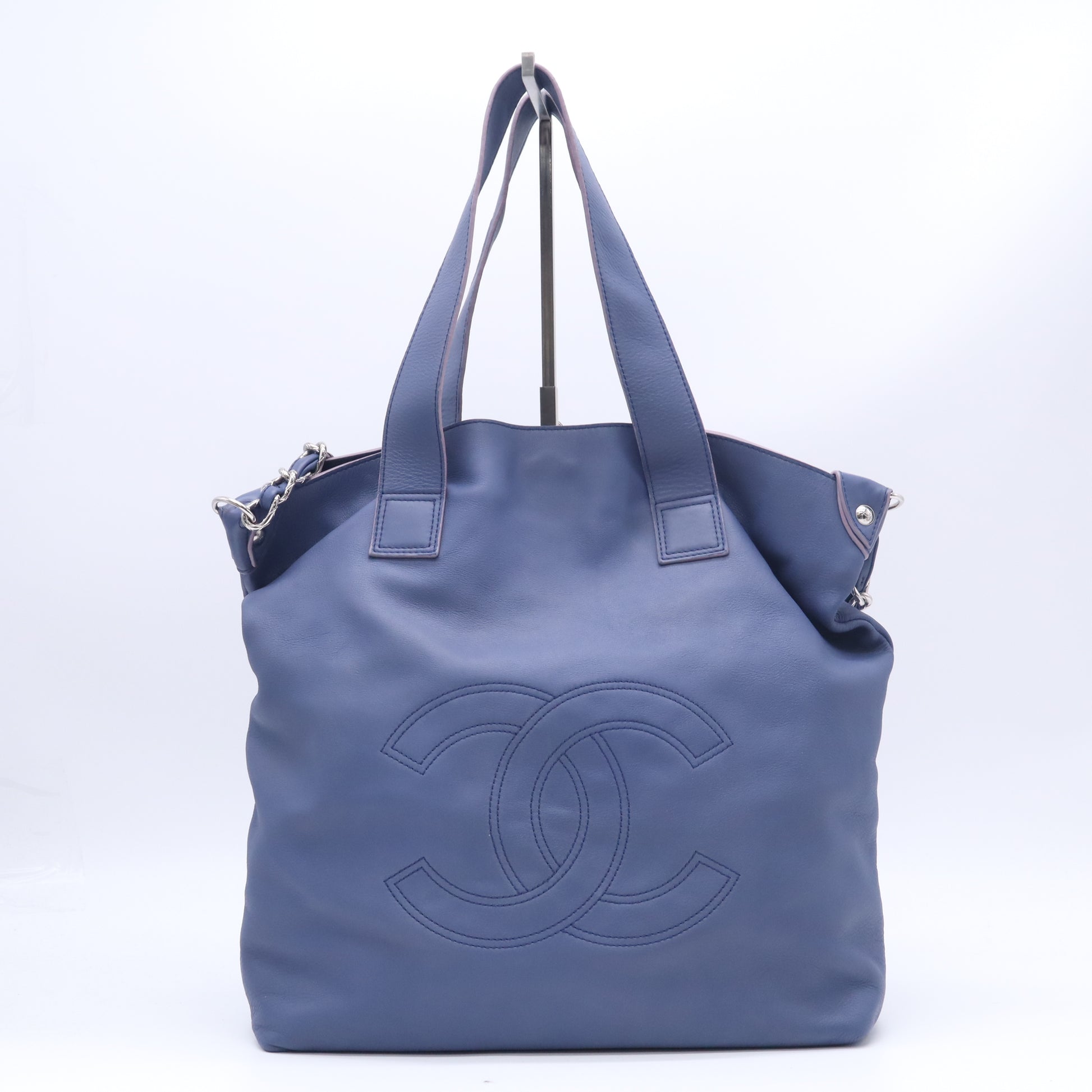 Chanel XL Soft Edgy Tote Bag B24067