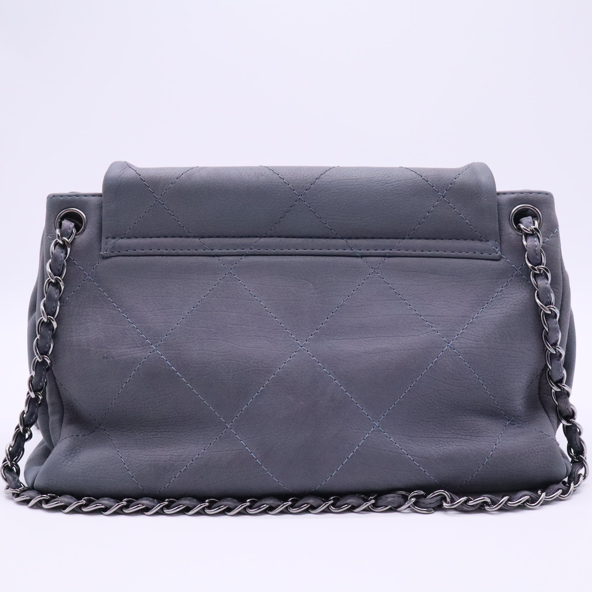 Washed Calfskin Quilted Hamptons Flap Bag Blue