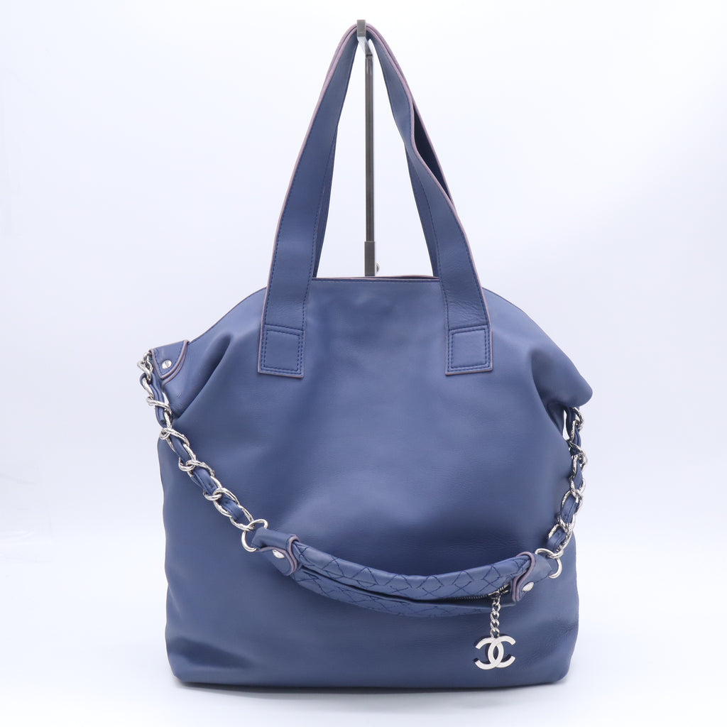 Chanel XL Soft Edgy Tote Bag B24067