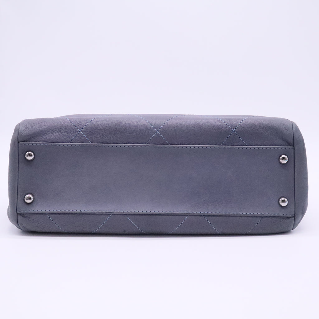 Washed Calfskin Quilted Hamptons Flap Bag Blue