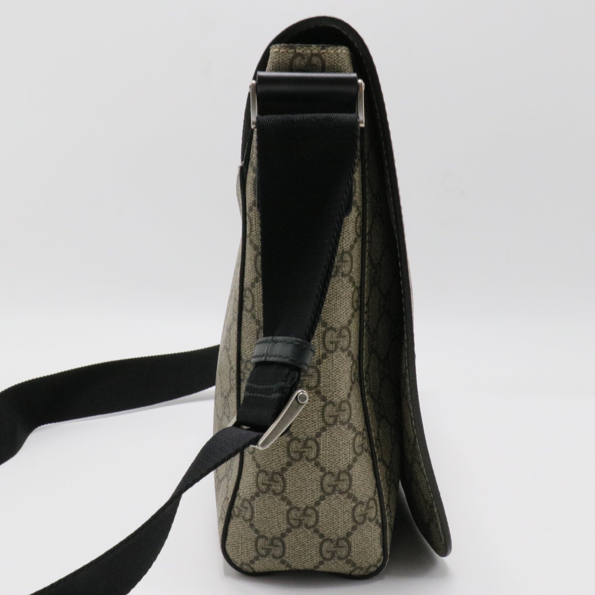 GG Supreme Web Messenger Bag