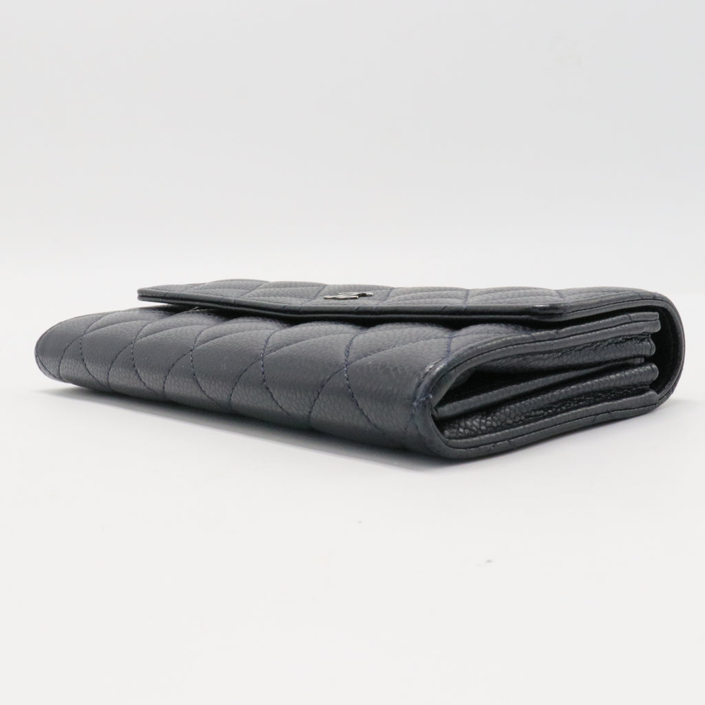 Caviar Quilted Large Gusset Flap Wallet Black