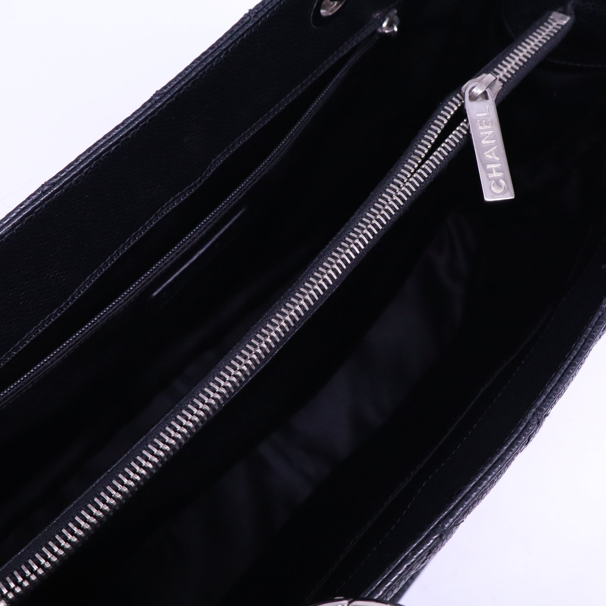 Grand Shopping Tote Quilted Caviar B20889