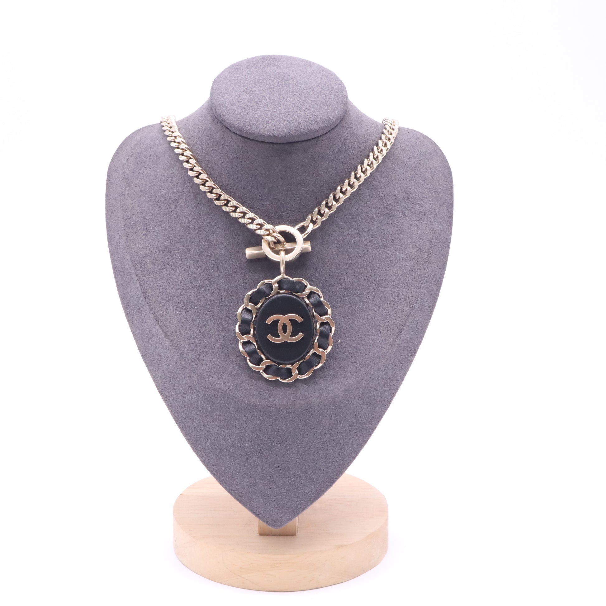 Gold-tone Metal Necklace W22621