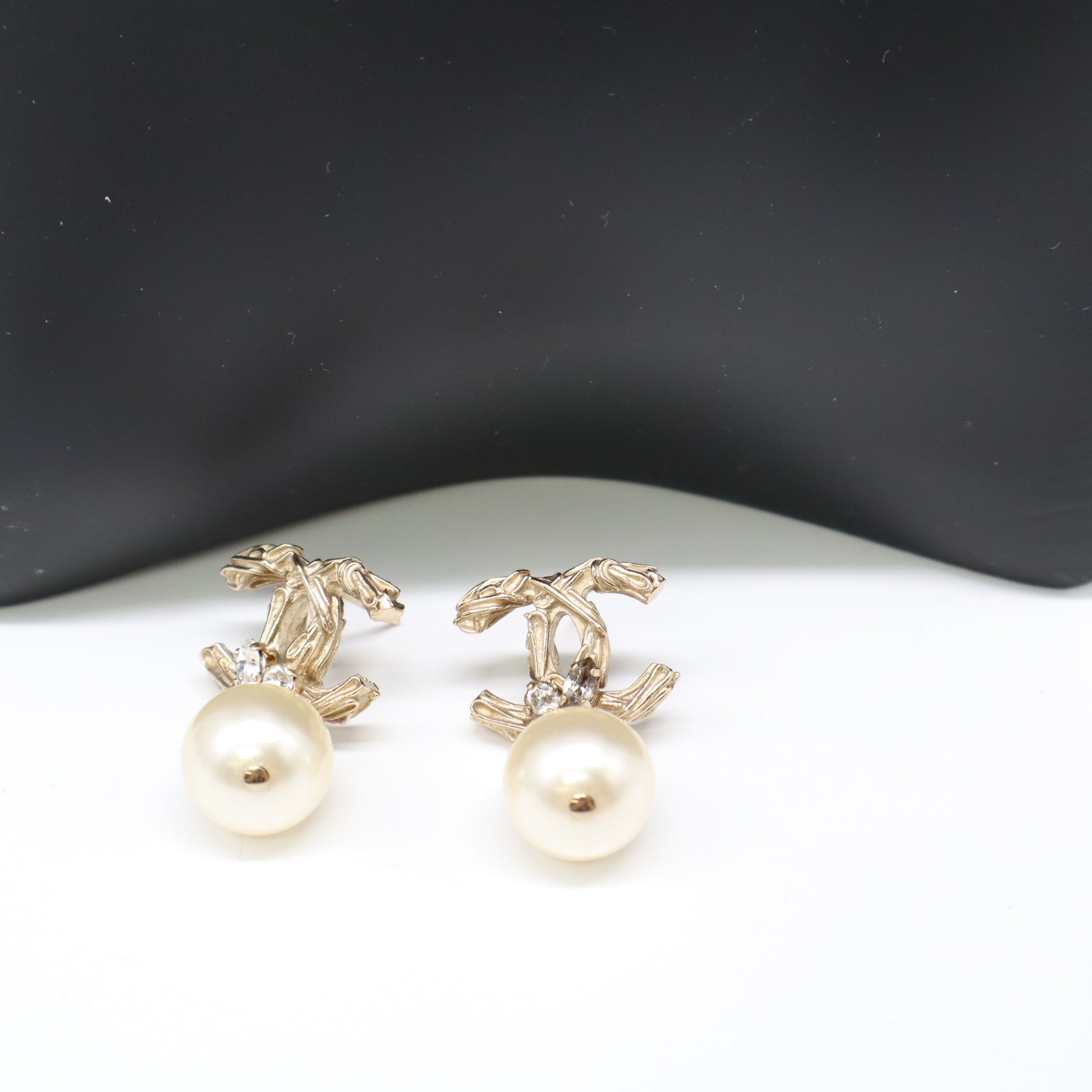 Chanel light gold earrings twins LDJ4169