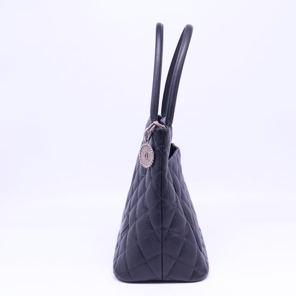 Caviar Medallion Tote Black B21032