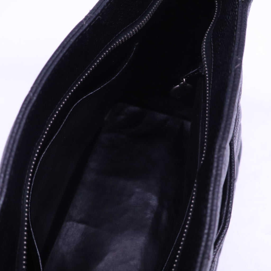 Caviar Medallion Tote Black B21032