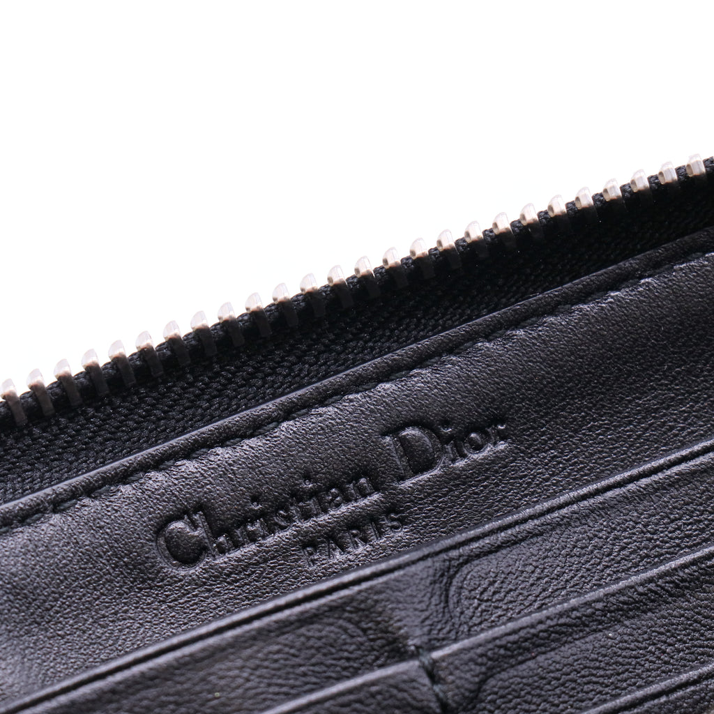 Lady Cannage Round Zip Long Wallet in Black