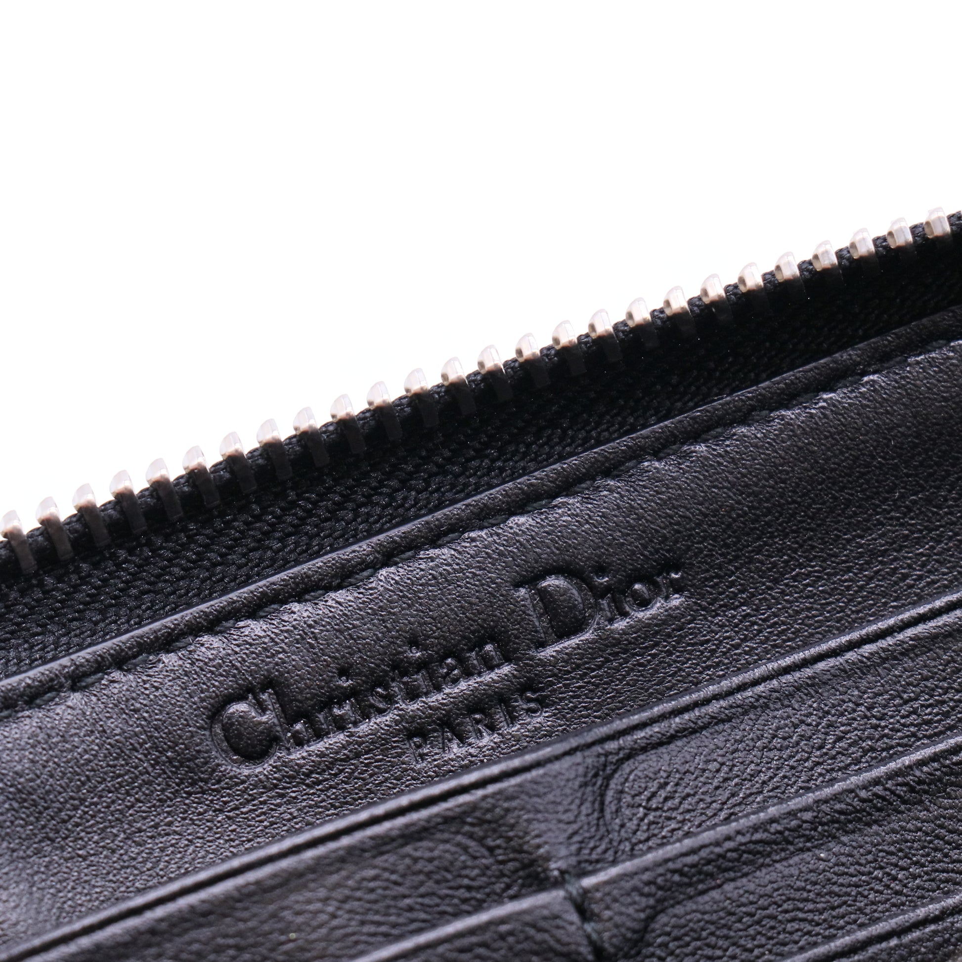 Lady Cannage Round Zip Long Wallet in Black