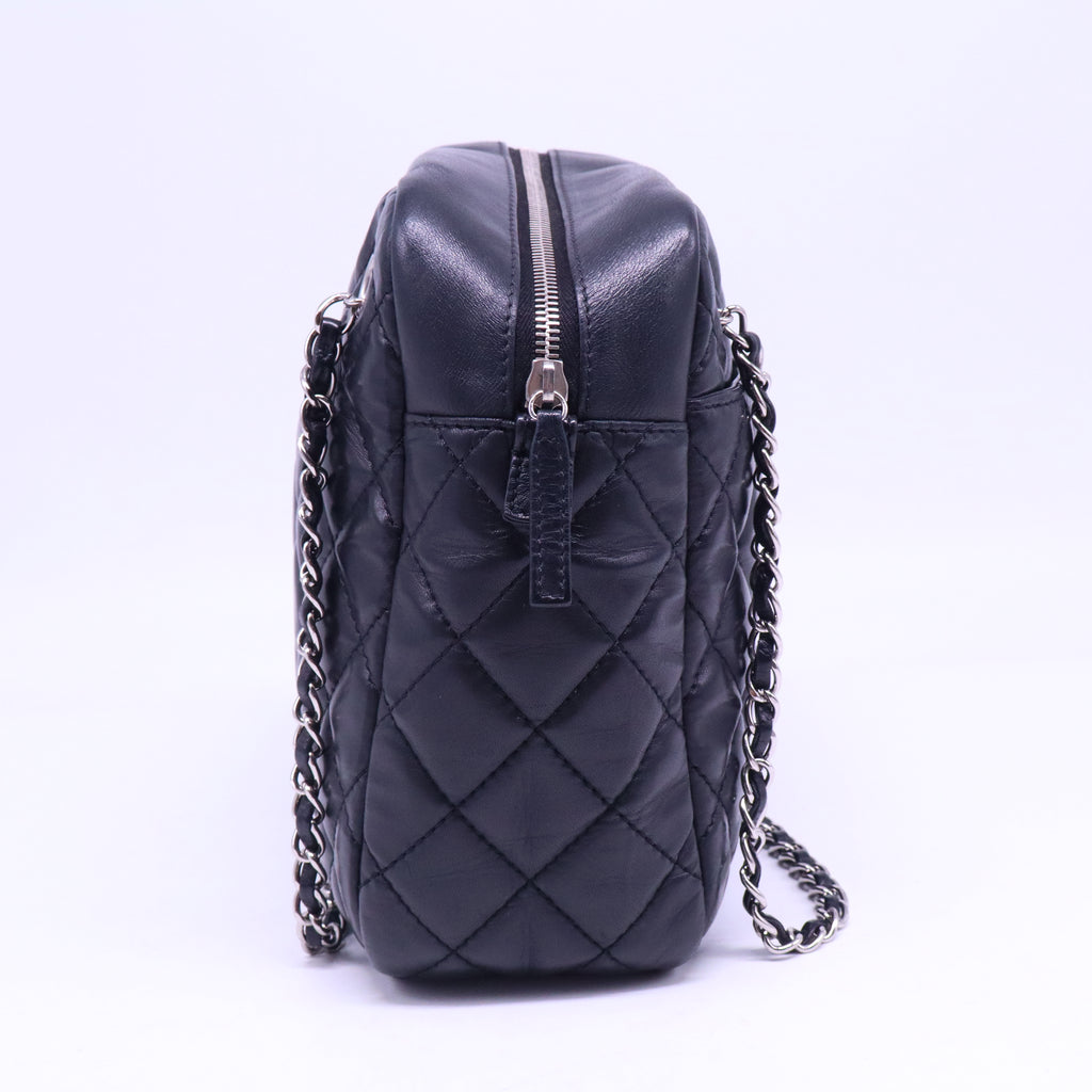 Lambskin Quilted Large Camera Case Navy B21271