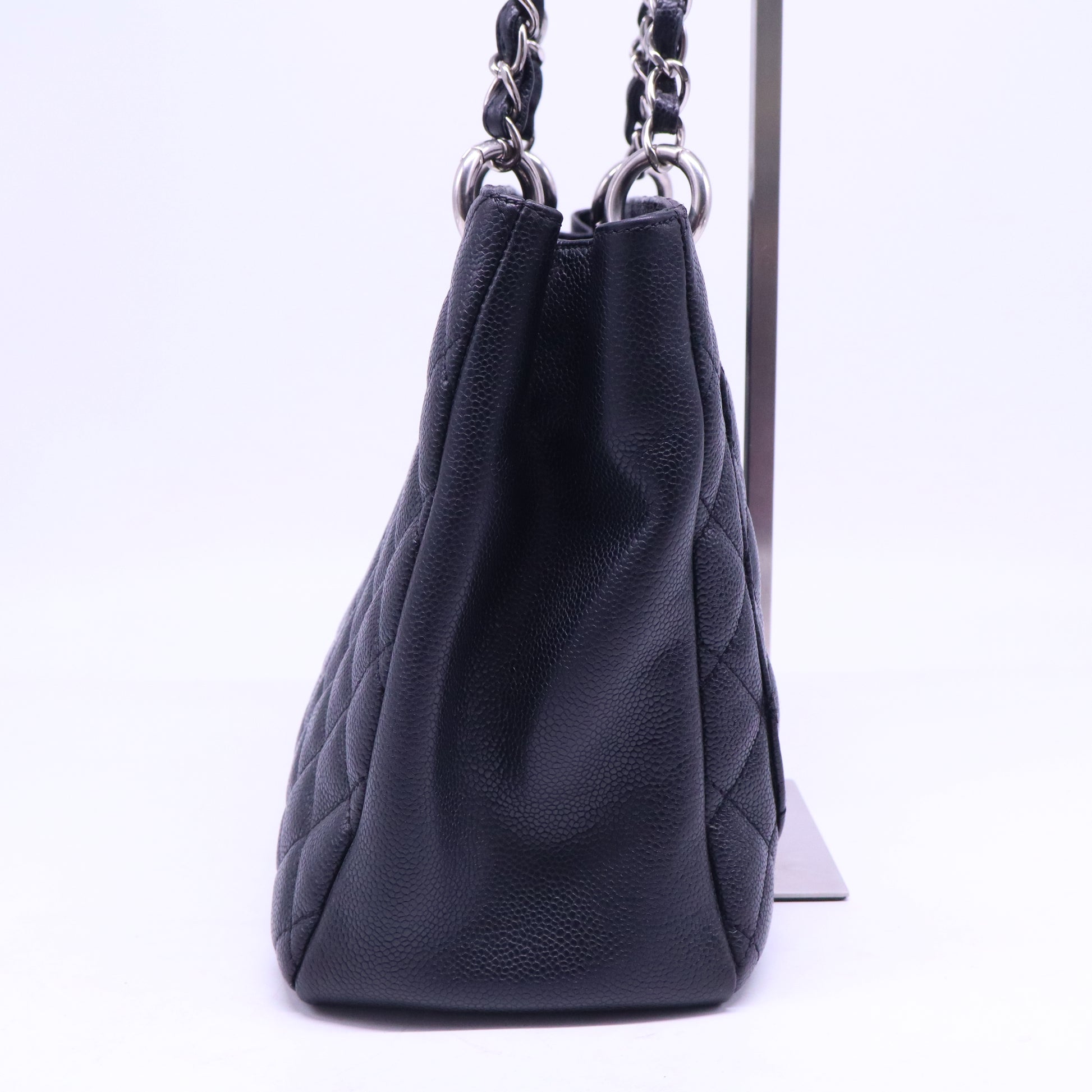 Grand Shopping Tote Quilted Caviar B21245