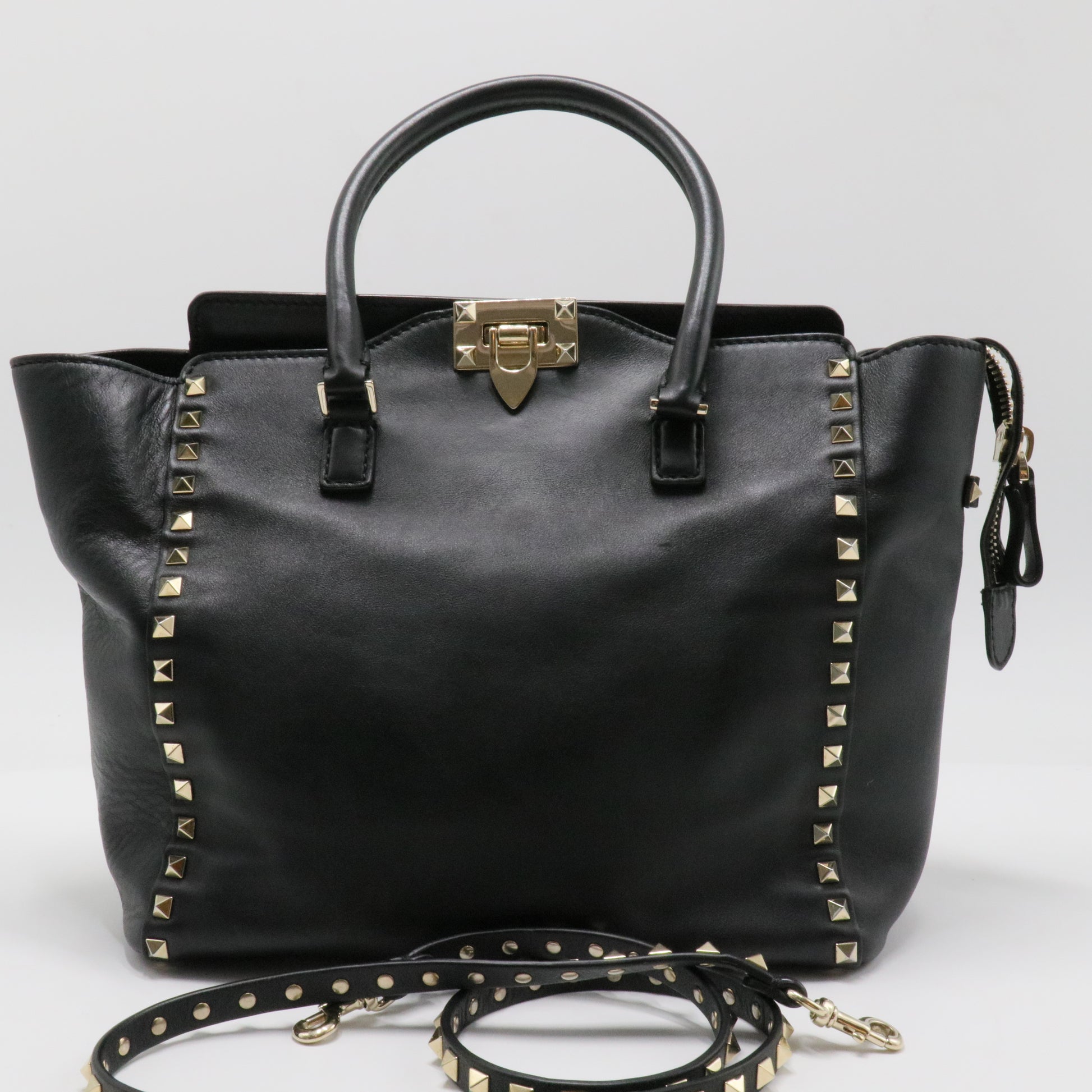 Rockstud Tote Rigid Leather Medium