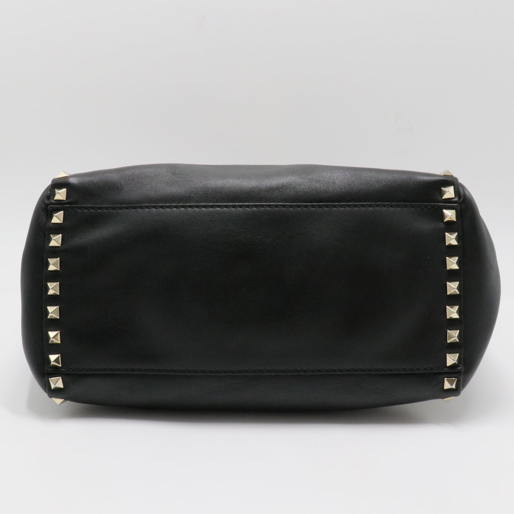 Rockstud Tote Rigid Leather Medium