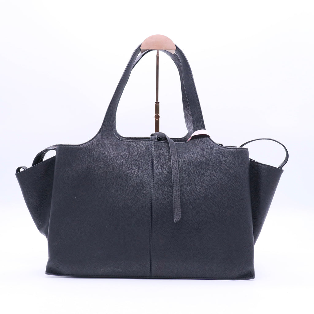 Tri-Fold Shoulder Bag Grained Calfskin Small Twins LDJ3667