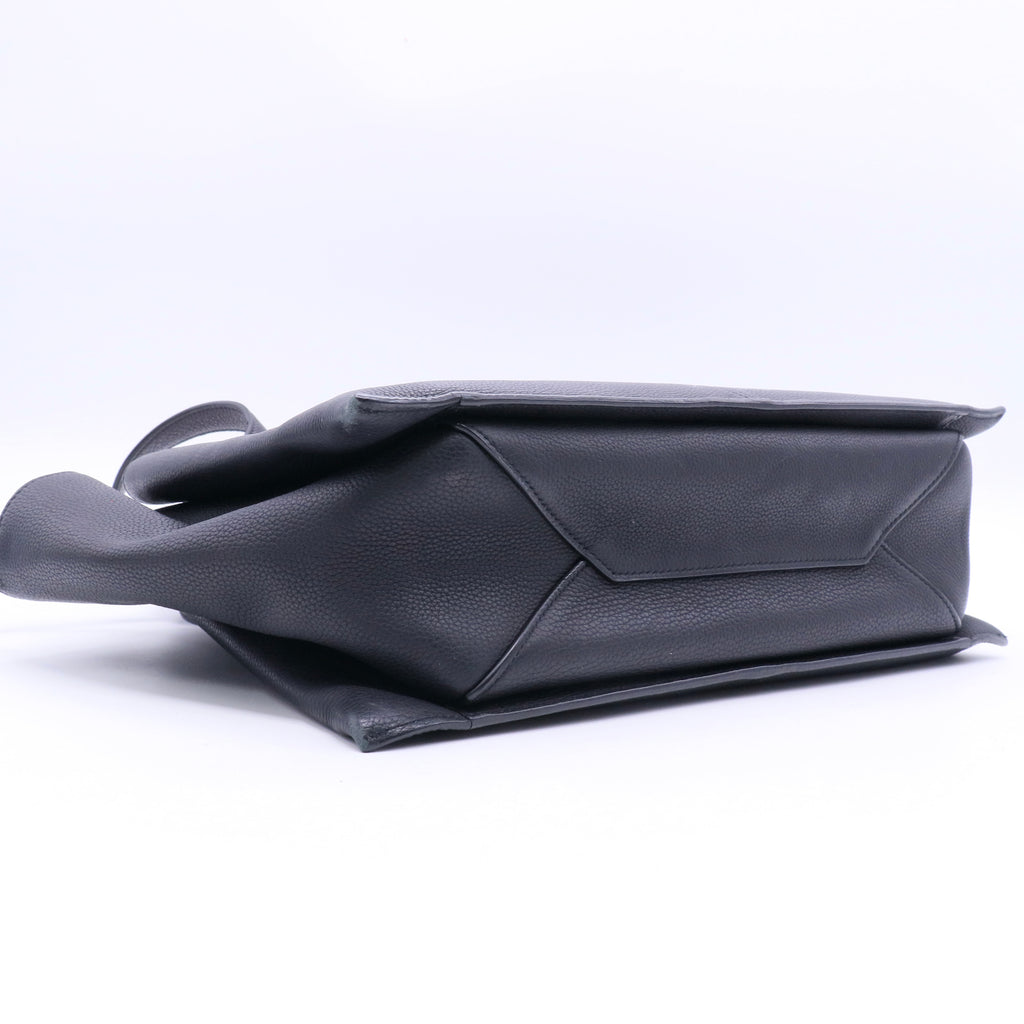 Tri-Fold Shoulder Bag Grained Calfskin Small Twins LDJ3667