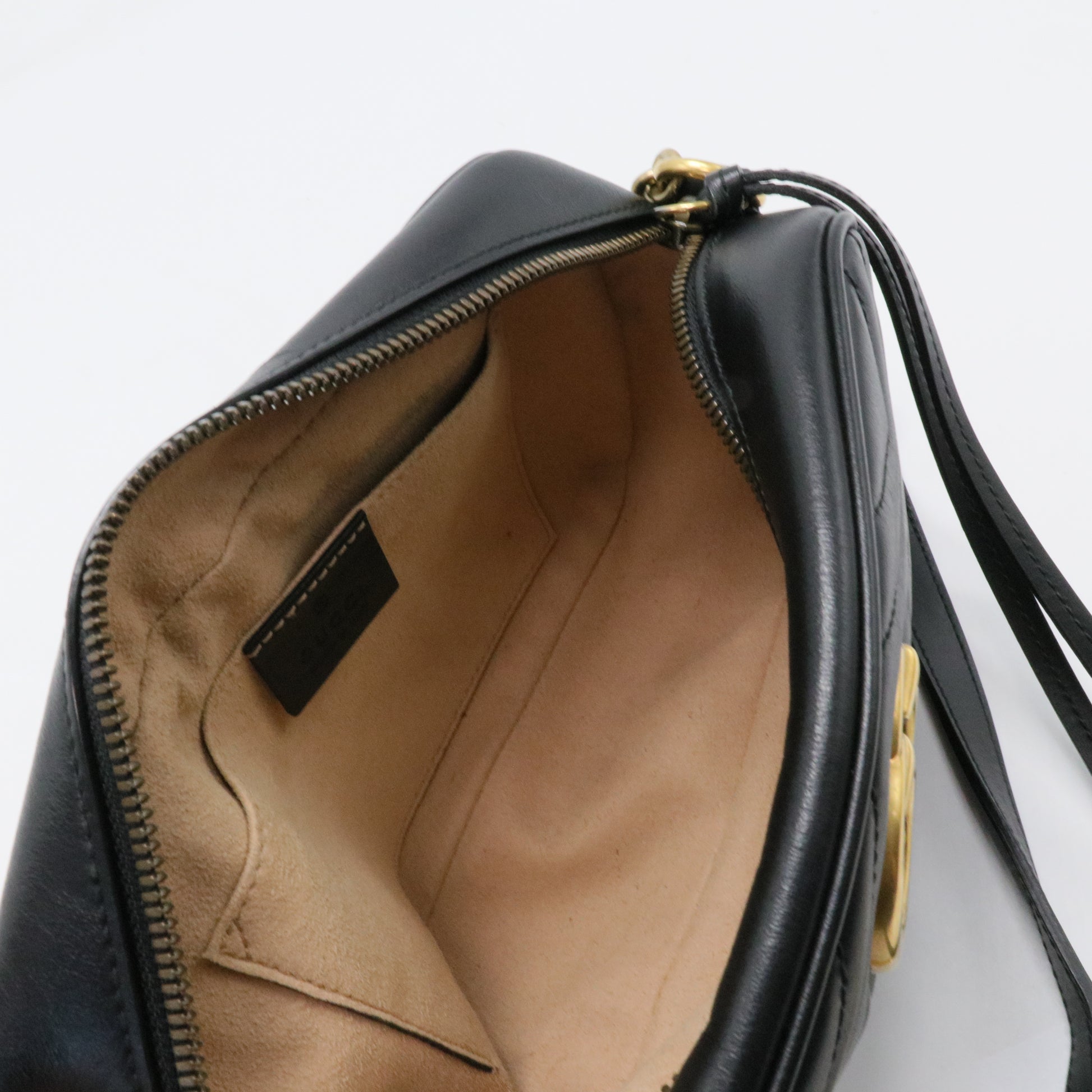 GG Marmont Shoulder Bag Matelasse Leather Small