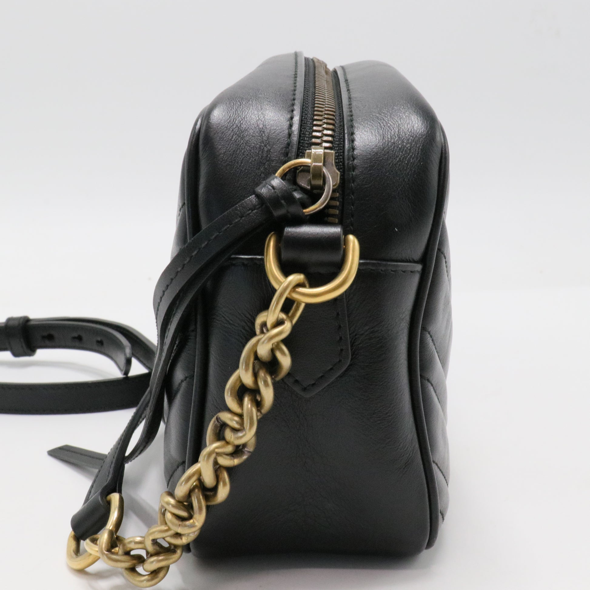 GG Marmont Shoulder Bag Matelasse Leather Small
