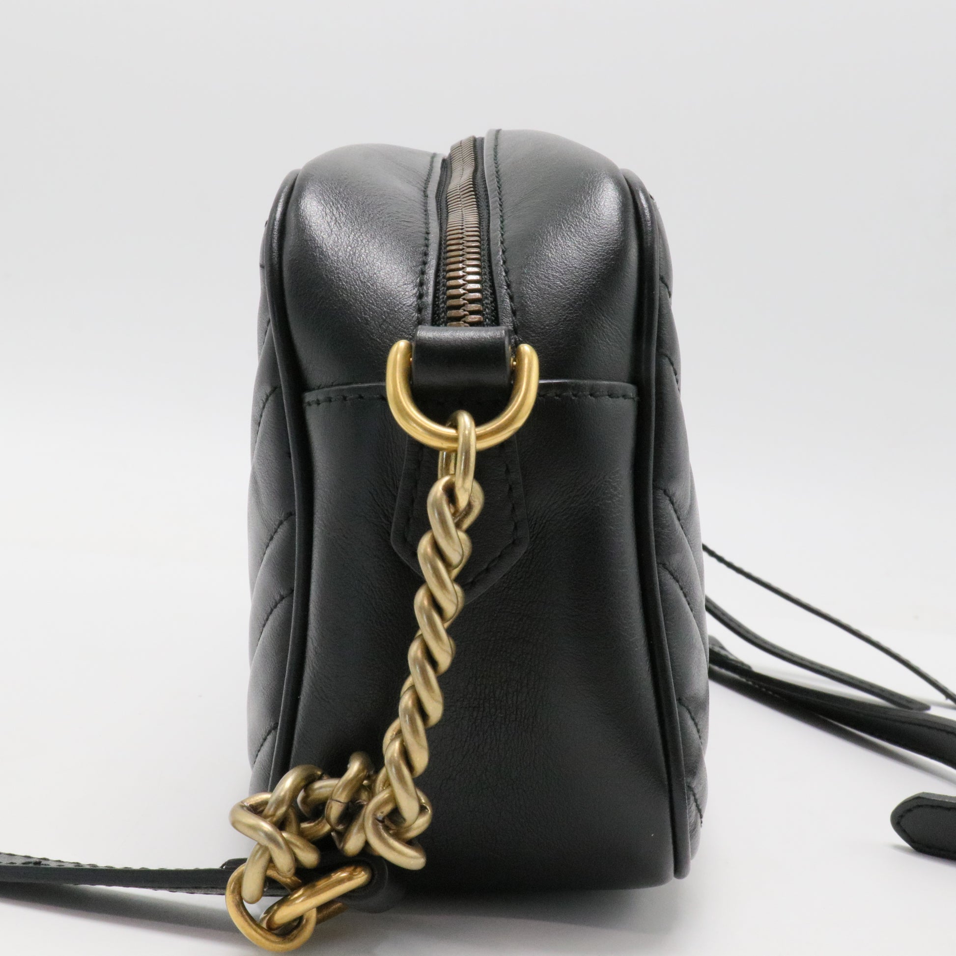 GG Marmont Shoulder Bag Matelasse Leather Small