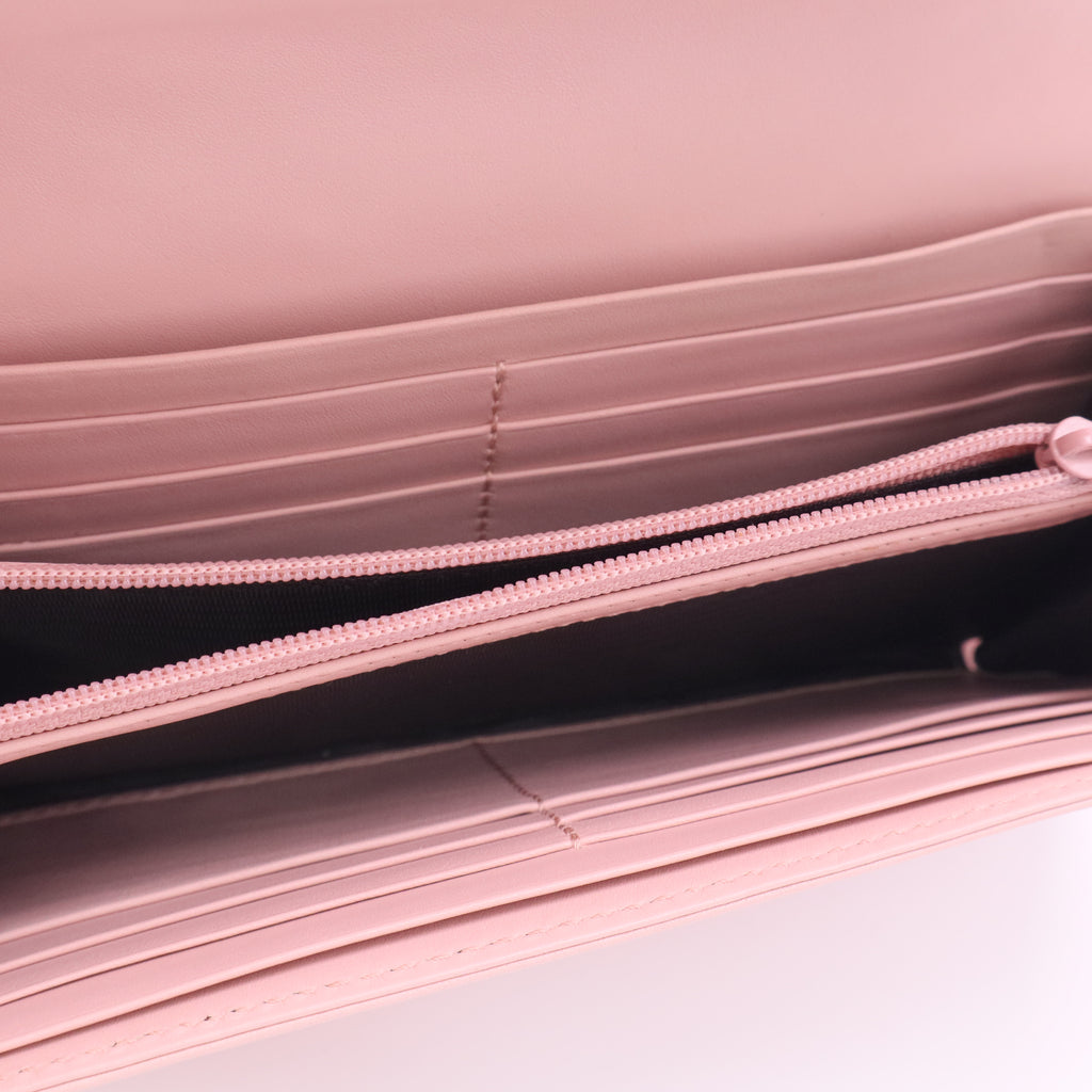 GUCCI Authentic GG Marmont Dusty Pink Leather Continental Flap Wallet with Gold-Tone Hardware Quilted Chevron Pattern twins