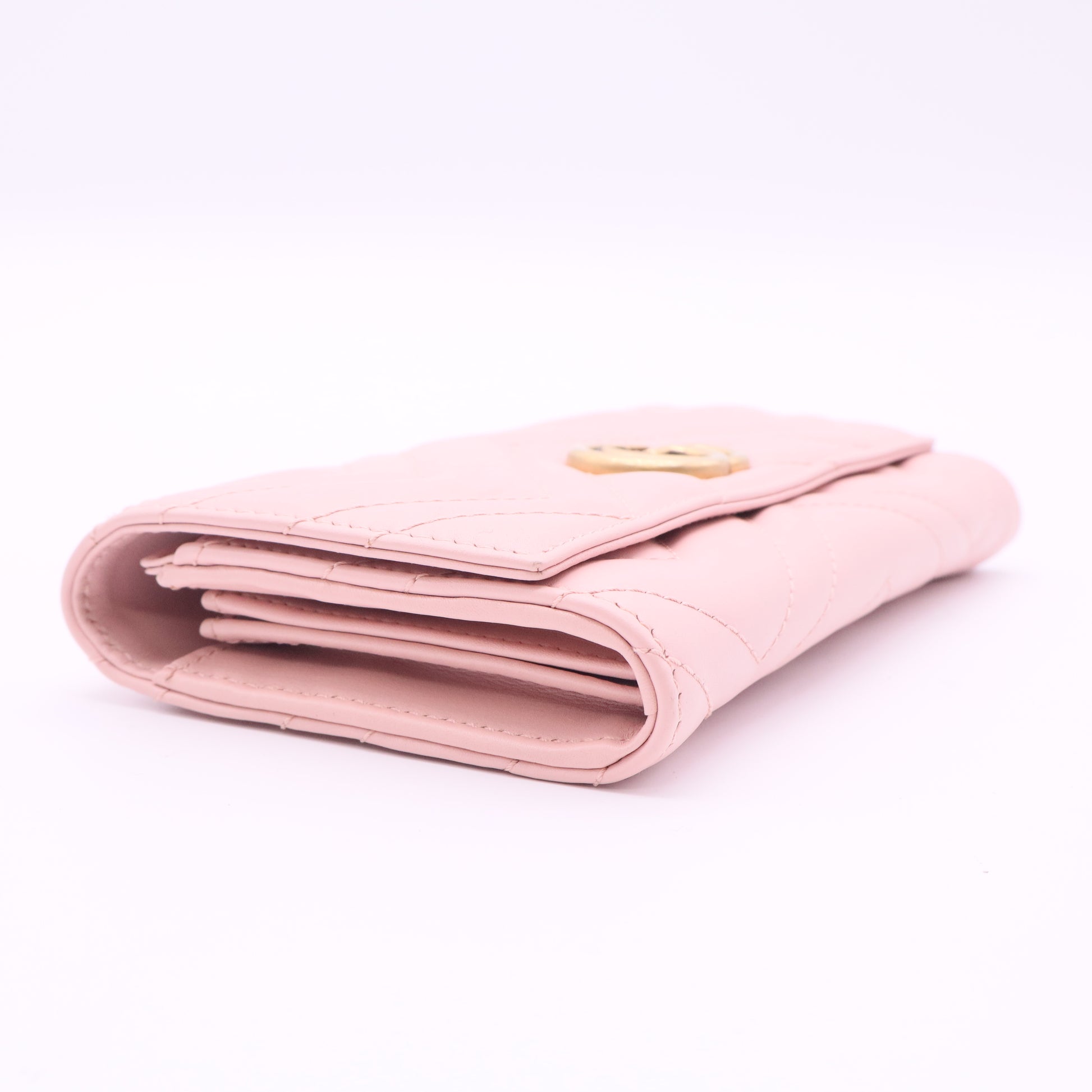 GUCCI Authentic GG Marmont Dusty Pink Leather Continental Flap Wallet with Gold-Tone Hardware Quilted Chevron Pattern twins