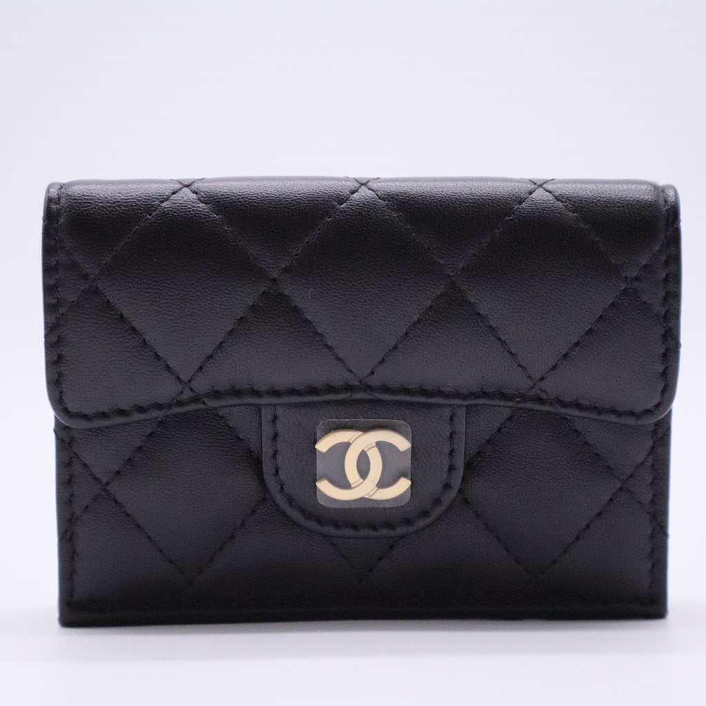 Caviar Quilted Flap Card Holder Wallet