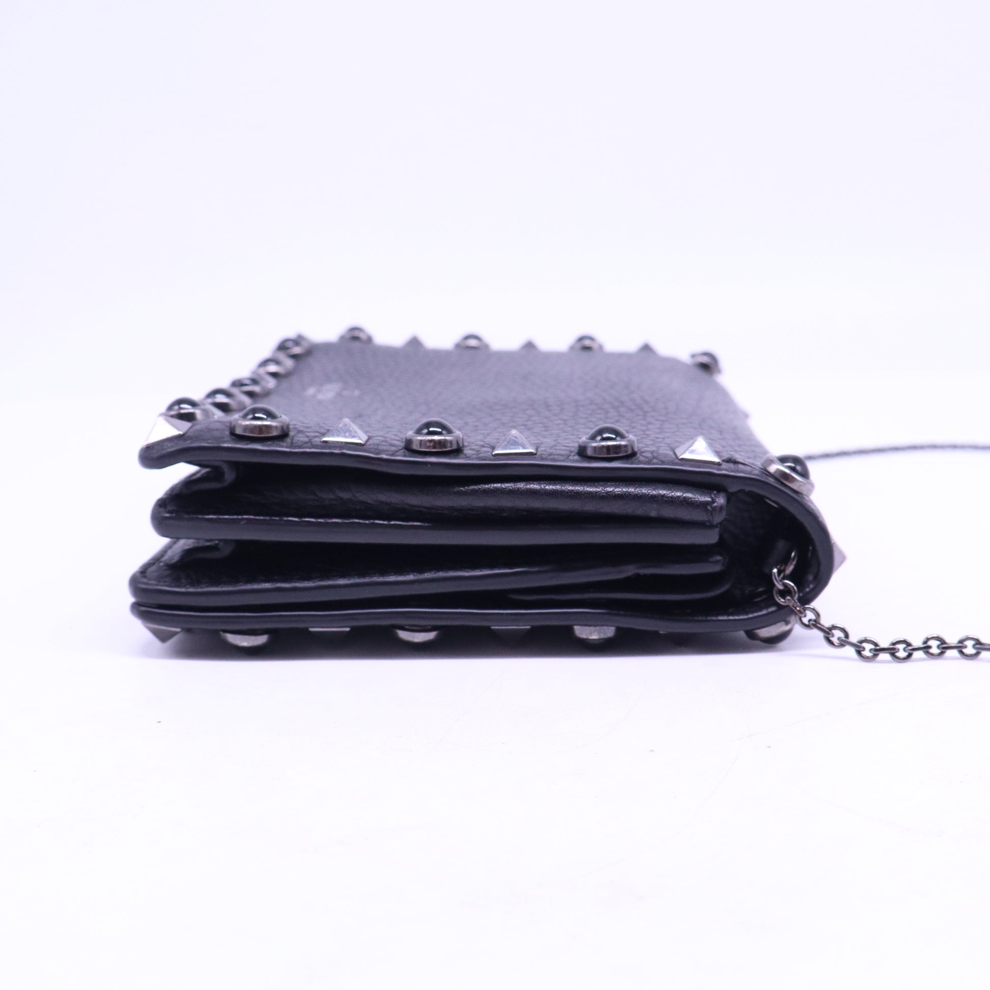Valentino Garavani Rockstud Rolling Noir Leather Shoulder Bag B21142