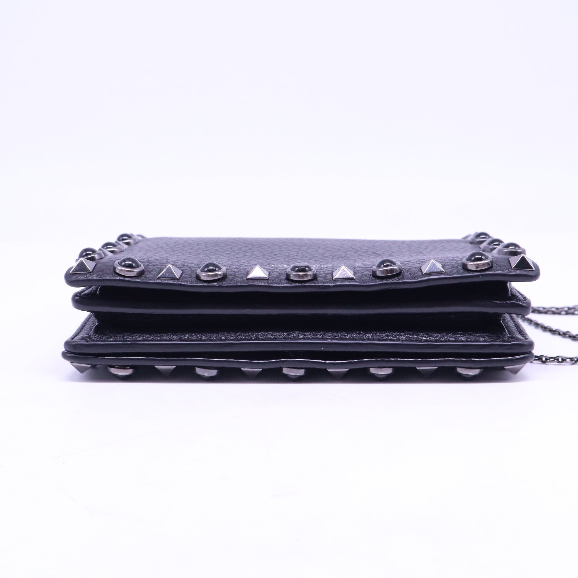 Valentino Garavani Rockstud Rolling Noir Leather Shoulder Bag B21142