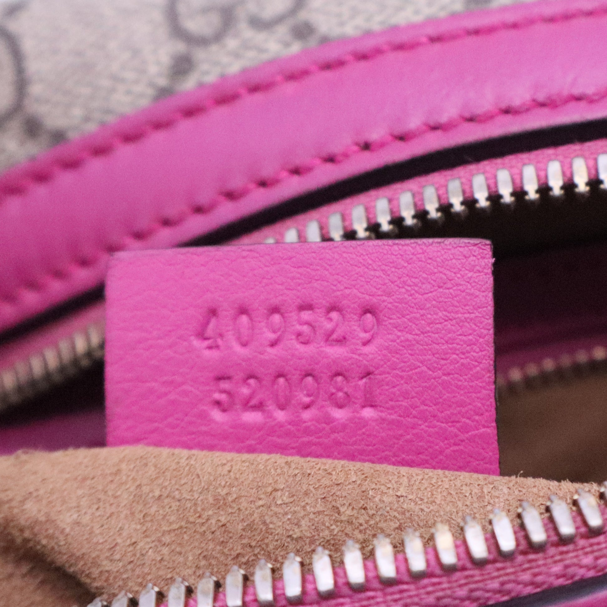 GUCCI Monogram Kingsnake Heart Embroidered