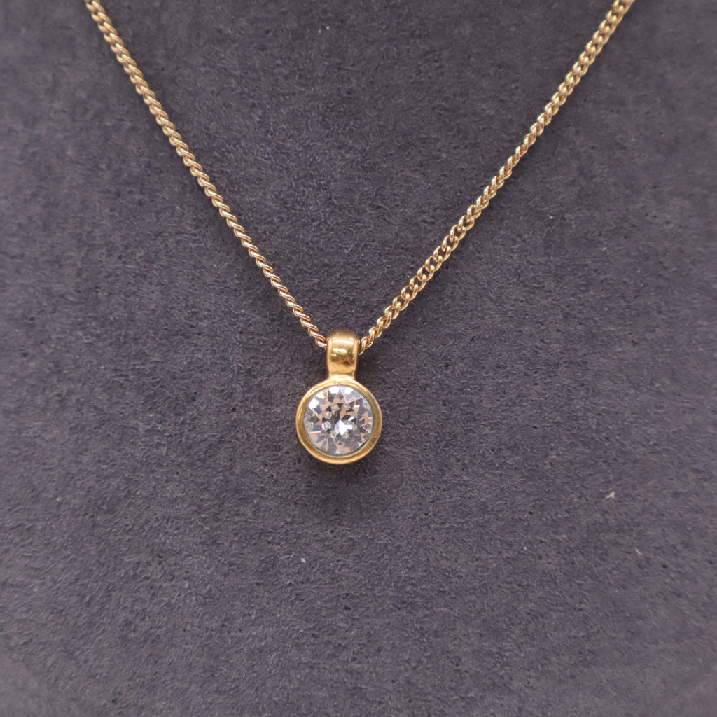 Christian Dior Vintage Gold-Tone Bezel-Set Rhinestone Solitaire Pendant Necklace twins LDJ4986