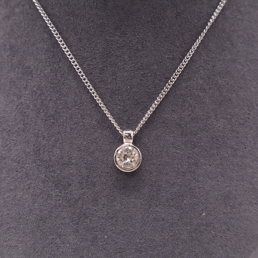 Christian Dior Vintage Silver-Tone Bezel-Set Rhinestone Solitaire Pendant Necklace twins LDJ4990