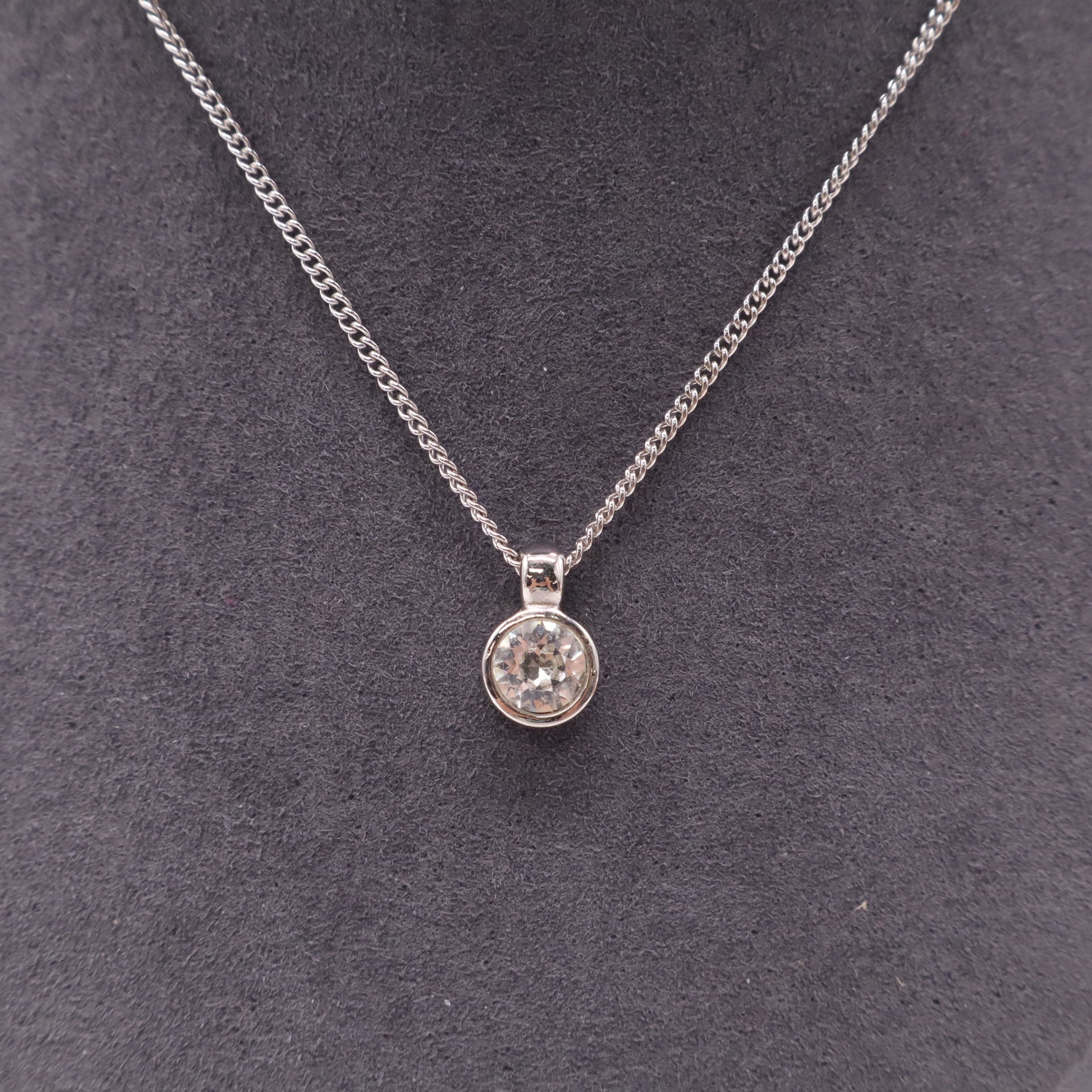 Christian Dior Vintage Silver-Tone Bezel-Set Rhinestone Solitaire Pendant Necklace twins LDJ4990