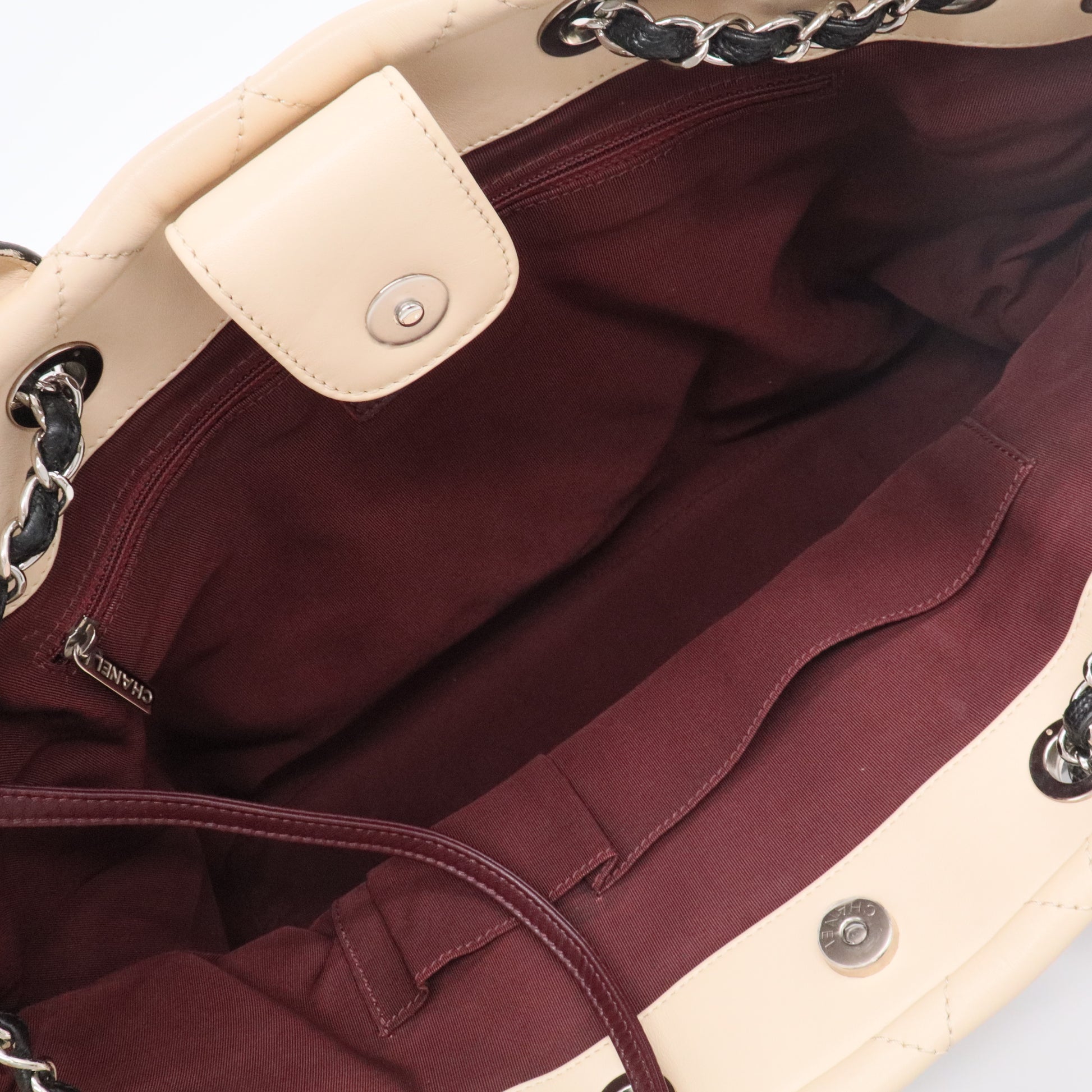 Classic black and cream leather quilted tote shoulder bag Beige