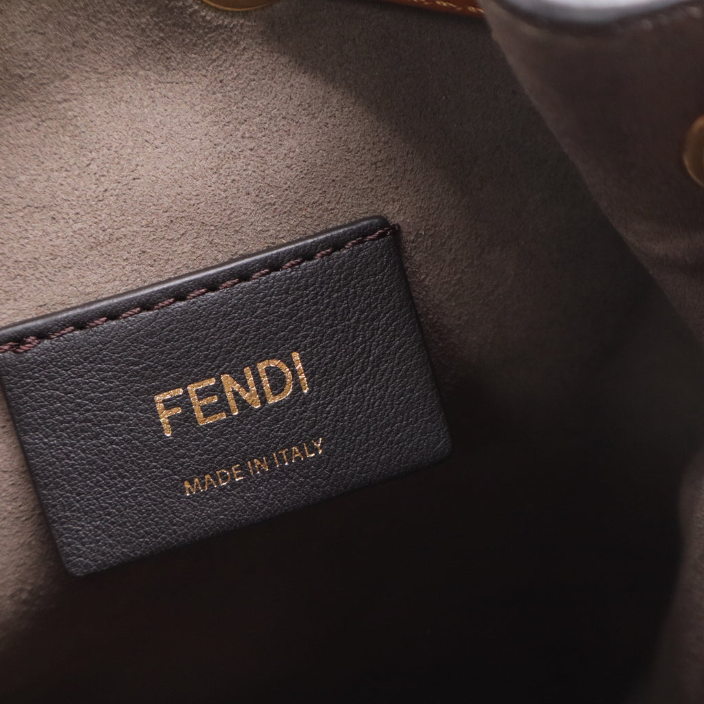 Fendi Vitello Fluffy Grace F is Fendi Logo Embossed Mini Mon Tresor Bucket Bag Rosa Quarzo Black Twins B20335