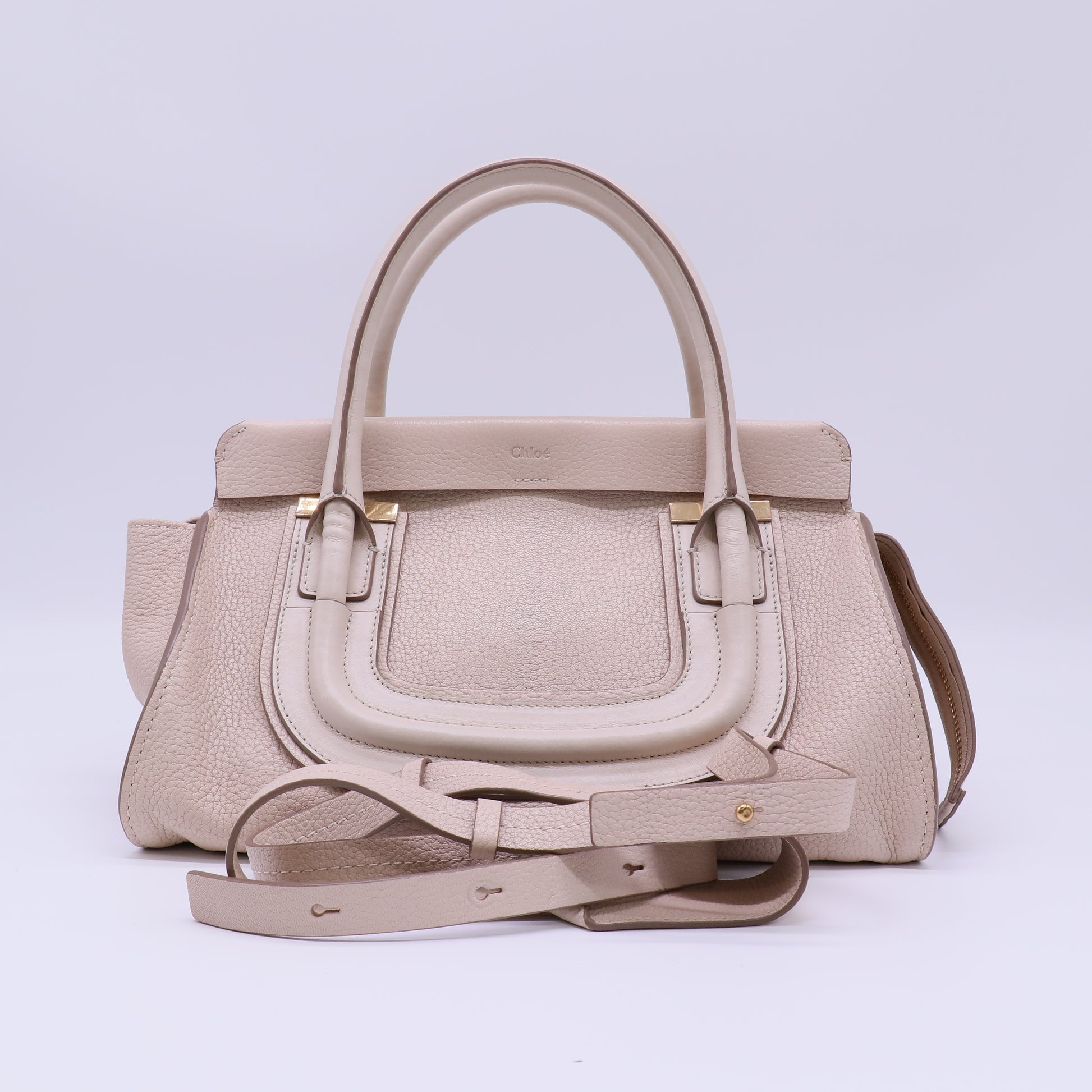 Medium Everston Bag B21701