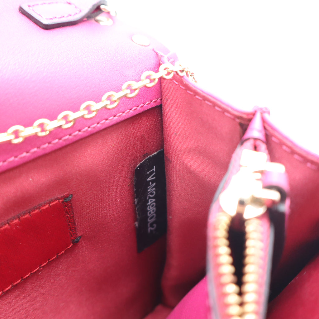 Valentino Rockstud Clutch B24043