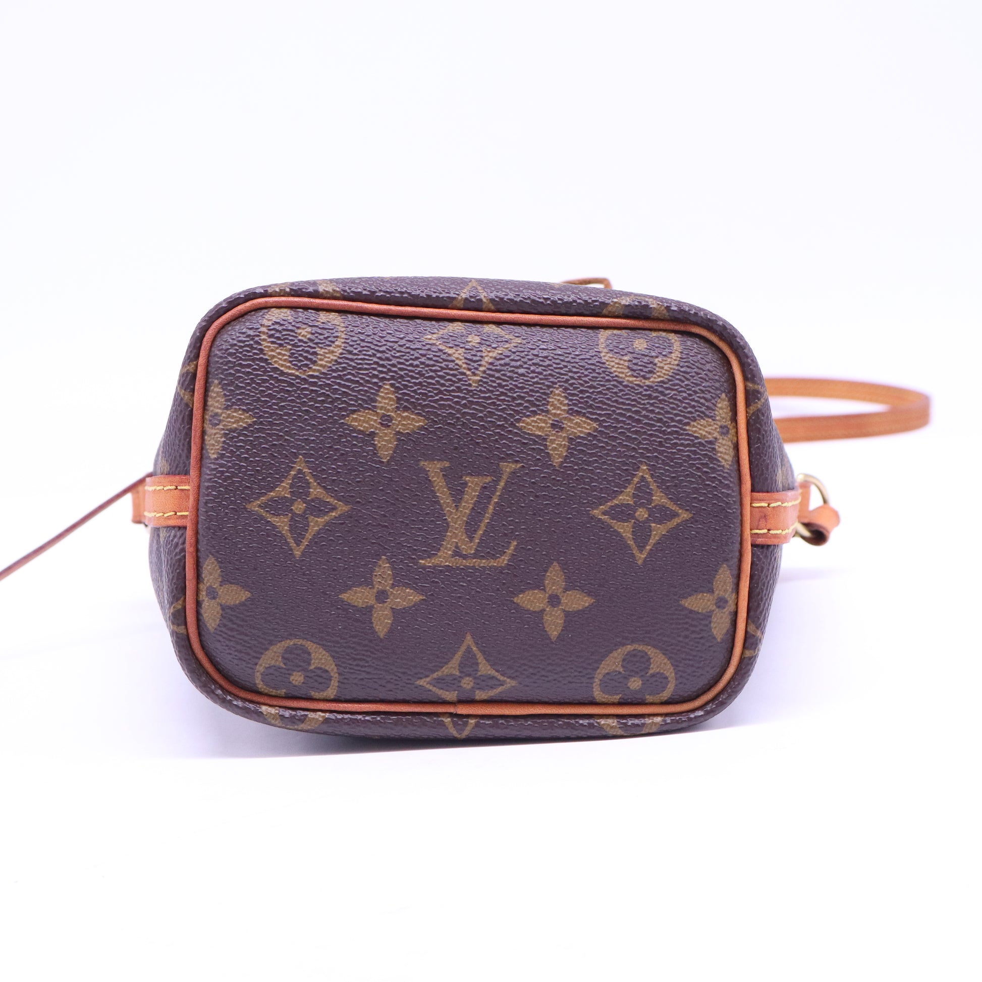 Noe Handbag Monogram Canvas Nano B21045