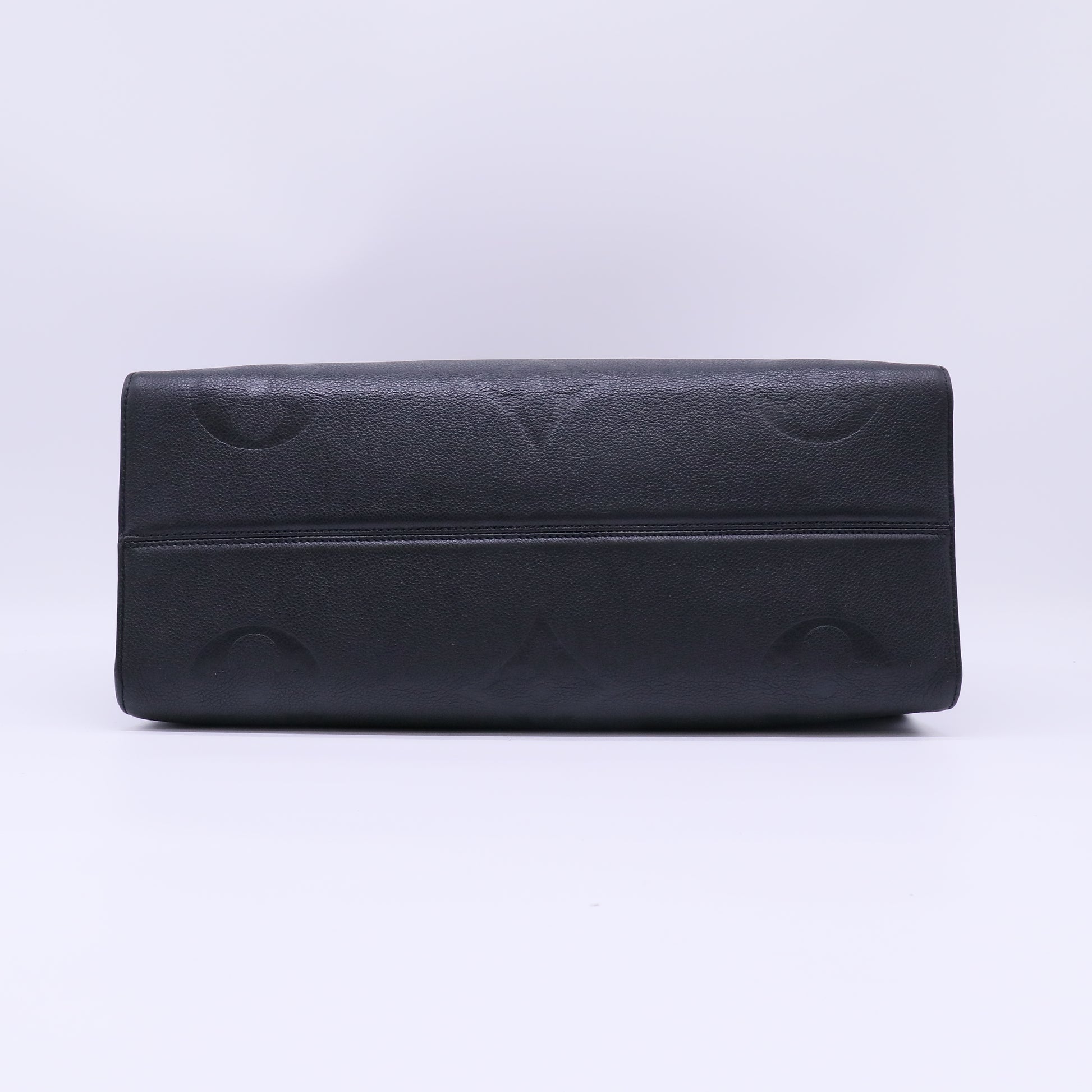 Louis Vuitton OnTheGo GM B22330