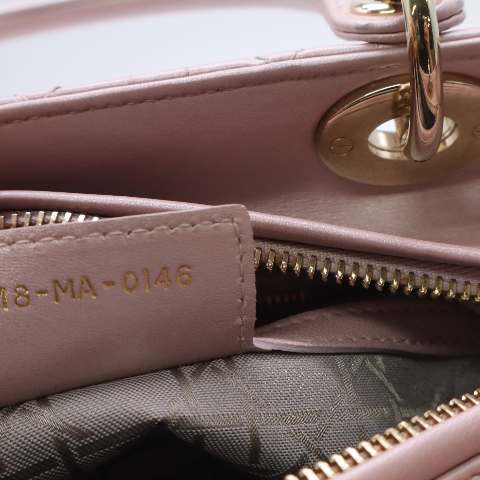 Lambskin Cannage Medium Lady Dior Light Pink B24016
