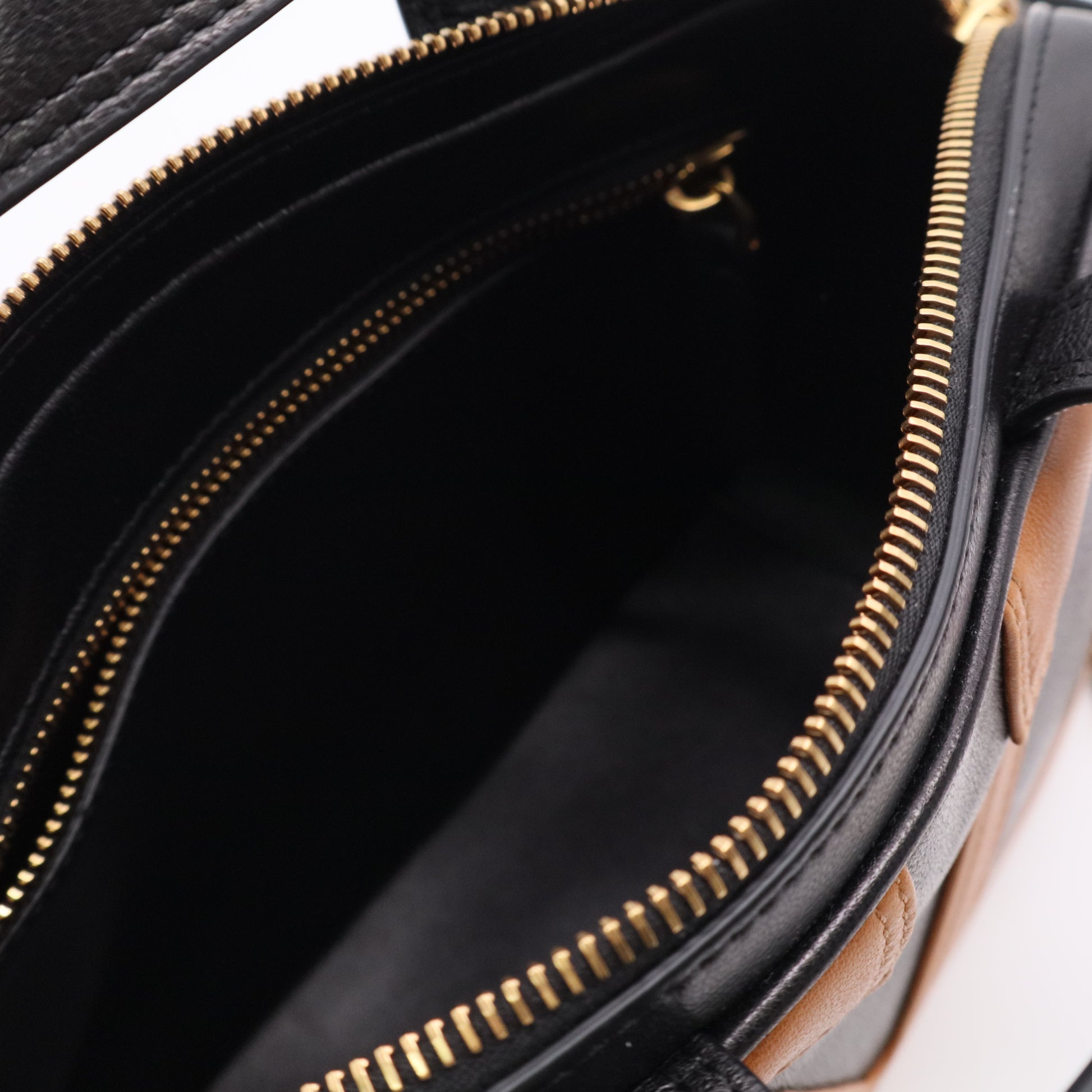 Small Leather Viva Superstar Duffle Bag B20328