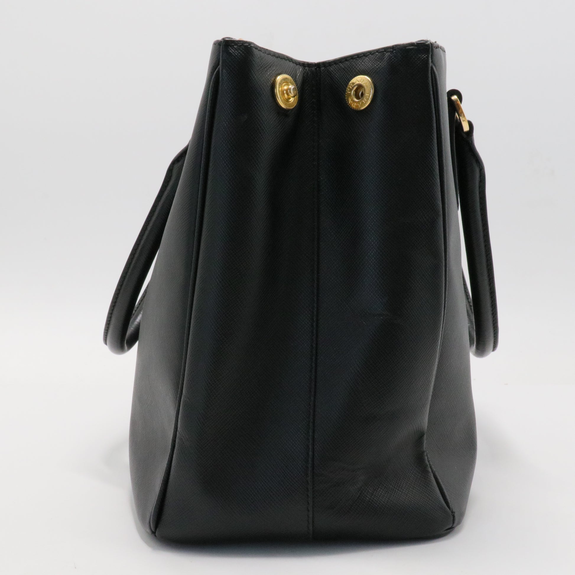 Saffiano Medium Galleria Double Zip Tote Black
