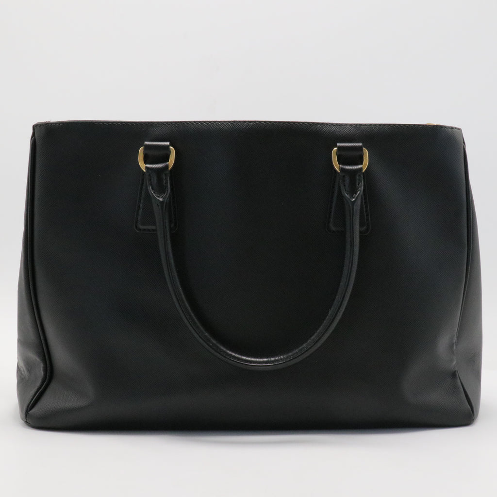 Saffiano Medium Galleria Double Zip Tote Black
